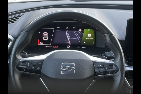 Seat Leon 1.5 eTSI FR Business Intense | Virtual Cockpit | Trekhaak | Wireless Carplay | 18 inch