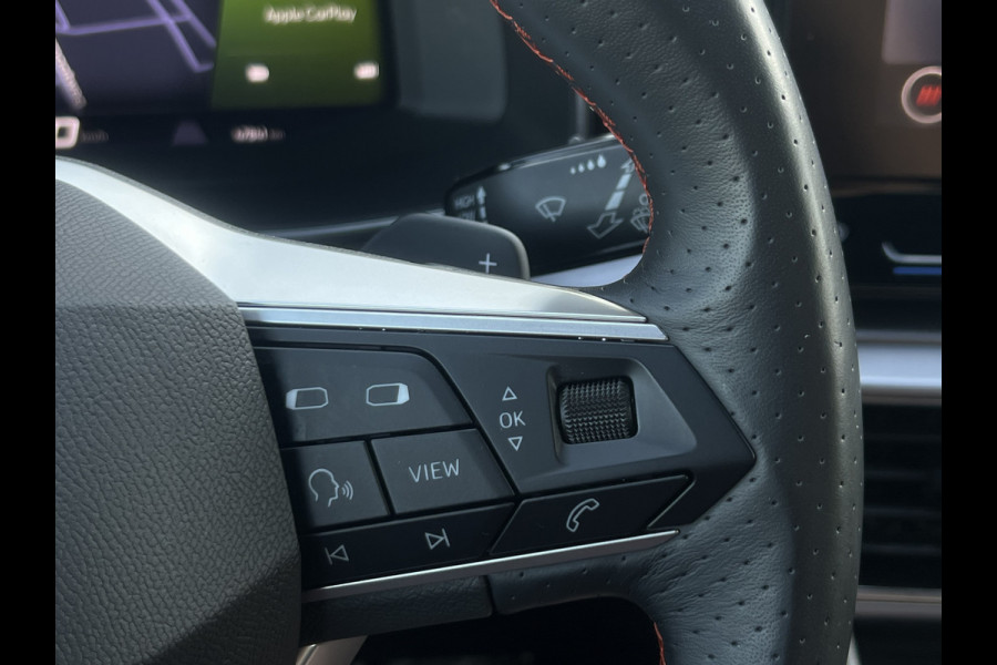 Seat Leon 1.5 eTSI FR Business Intense | Virtual Cockpit | Trekhaak | Wireless Carplay | 18 inch