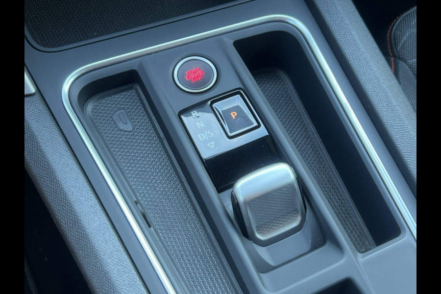 Seat Leon 1.5 eTSI FR Business Intense | Virtual Cockpit | Trekhaak | Wireless Carplay | 18 inch