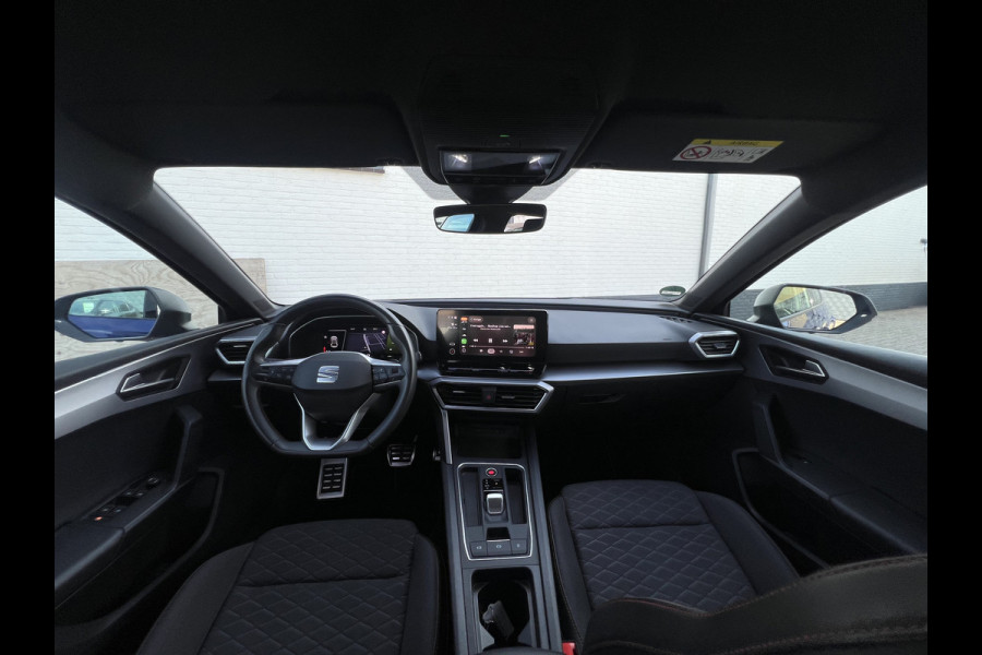 Seat Leon 1.5 eTSI FR Business Intense | Virtual Cockpit | Trekhaak | Wireless Carplay | 18 inch