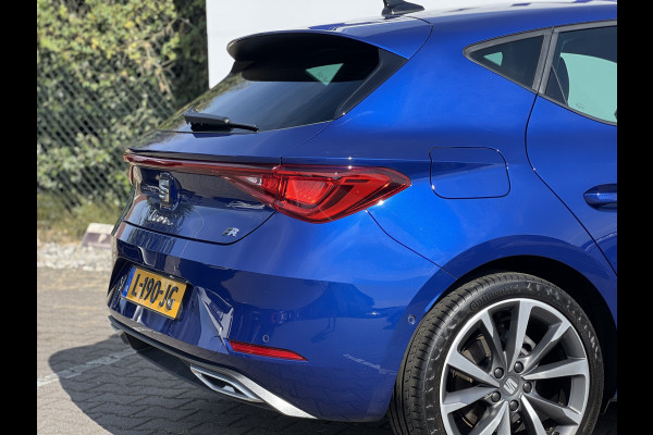 Seat Leon 1.5 eTSI FR Business Intense | Virtual Cockpit | Trekhaak | Wireless Carplay | 18 inch