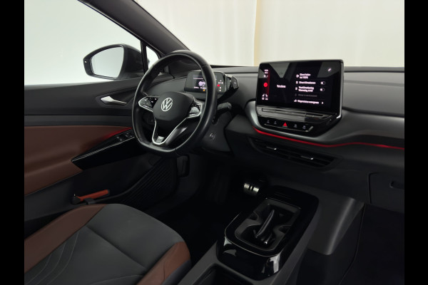 Volkswagen ID.4 First 77 kWh [ 3-Fase ] (INCL-BTW) *HEAT-PUMP | LEATHER-MICROFIBRE | FULL-LED | HEATED-COMFORTSEATS | DIGI-COCKPIT | AMBIENT-LIGHT | NAVI-FULLMAP | ECC | PDC | TOWBAR | PRIVACY-GLASS | CRUISE | CAMERA | CARPLAY | 20