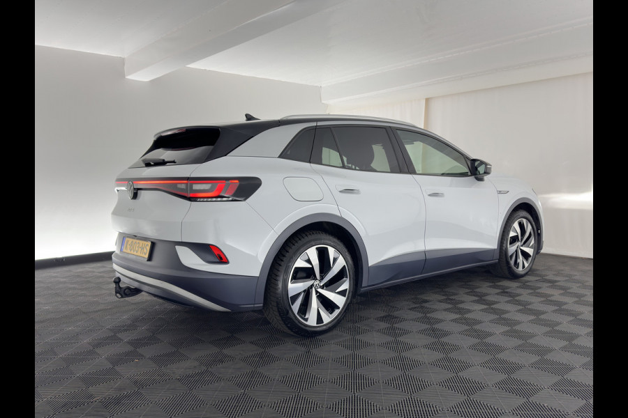 Volkswagen ID.4 First 77 kWh [ 3-Fase ] (INCL-BTW) *HEAT-PUMP | LEATHER-MICROFIBRE | FULL-LED | HEATED-COMFORTSEATS | DIGI-COCKPIT | AMBIENT-LIGHT | NAVI-FULLMAP | ECC | PDC | TOWBAR | PRIVACY-GLASS | CRUISE | CAMERA | CARPLAY | 20