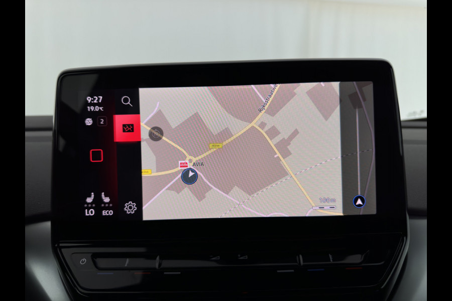 Volkswagen ID.4 First 77 kWh [ 3-Fase ] (INCL-BTW) *HEAT-PUMP | LEATHER-MICROFIBRE | FULL-LED | HEATED-COMFORTSEATS | DIGI-COCKPIT | AMBIENT-LIGHT | NAVI-FULLMAP | ECC | PDC | TOWBAR | PRIVACY-GLASS | CRUISE | CAMERA | CARPLAY | 20