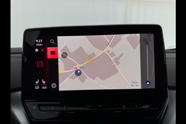 Volkswagen ID.4 First 77 kWh [ 3-Fase ] (INCL-BTW) *HEAT-PUMP | LEATHER-MICROFIBRE | FULL-LED | HEATED-COMFORTSEATS | DIGI-COCKPIT | AMBIENT-LIGHT | NAVI-FULLMAP | ECC | PDC | TOWBAR | PRIVACY-GLASS | CRUISE | CAMERA | CARPLAY | 20