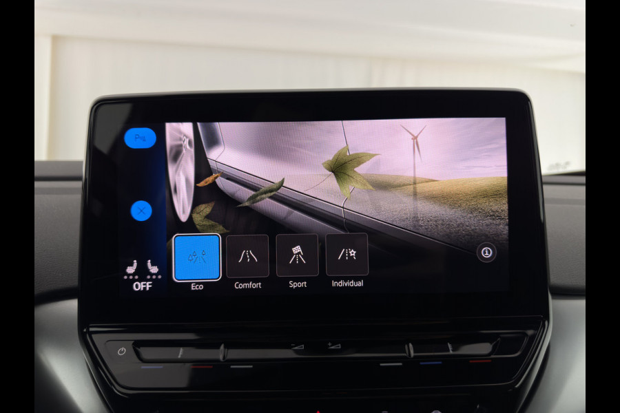 Volkswagen ID.4 First 77 kWh [ 3-Fase ] (INCL-BTW) *HEAT-PUMP | LEATHER-MICROFIBRE | FULL-LED | HEATED-COMFORTSEATS | DIGI-COCKPIT | AMBIENT-LIGHT | NAVI-FULLMAP | ECC | PDC | TOWBAR | PRIVACY-GLASS | CRUISE | CAMERA | CARPLAY | 20