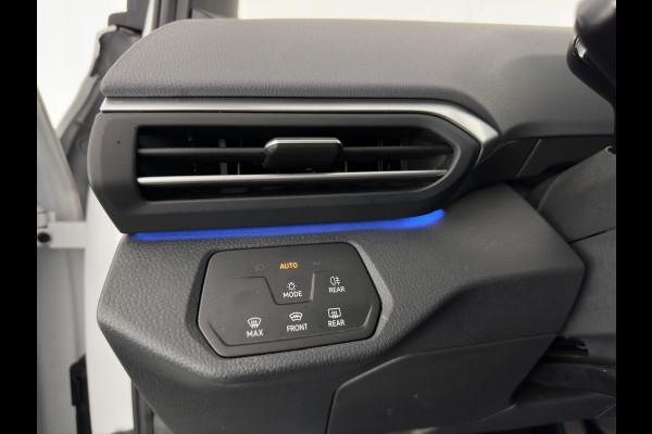 Volkswagen ID.4 First 77 kWh [ 3-Fase ] (INCL-BTW) *HEAT-PUMP | LEATHER-MICROFIBRE | FULL-LED | HEATED-COMFORTSEATS | DIGI-COCKPIT | AMBIENT-LIGHT | NAVI-FULLMAP | ECC | PDC | TOWBAR | PRIVACY-GLASS | CRUISE | CAMERA | CARPLAY | 20