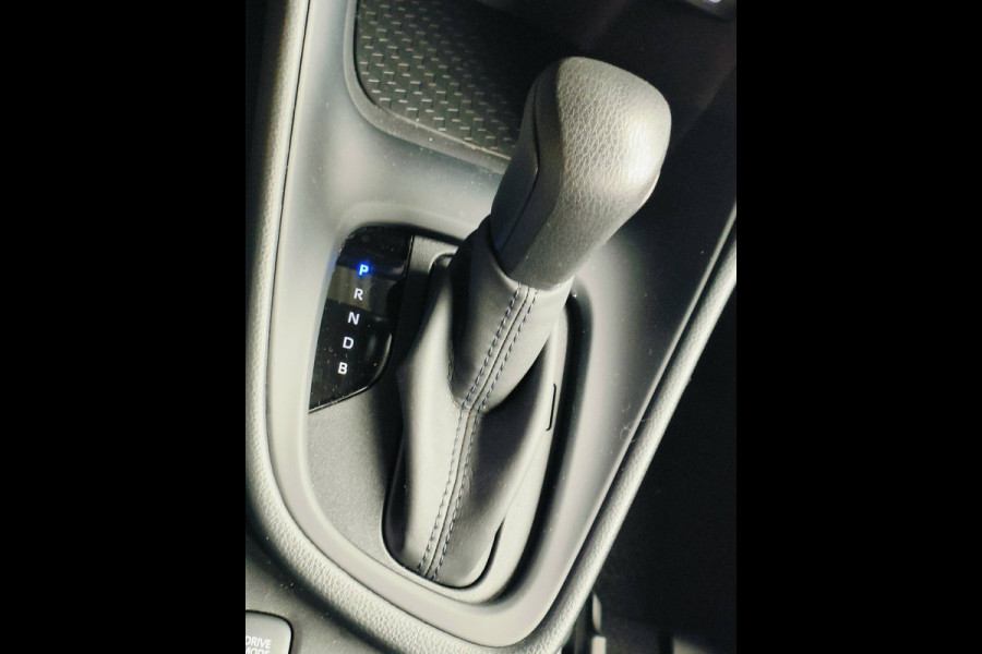 Mazda 2 Hybrid 1.5 Prime-line AUTOMAAT uit 2024 Rijklaar + Fabrieksgarantie tot 07-2029 Henk Jongen Auto's in Helmond,  al 50 jaar service zoals 't hoort!