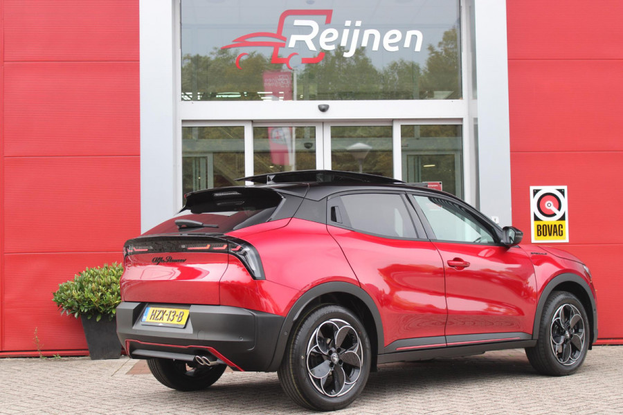 Alfa Romeo junior 1.2 Turbo 136PK IBRIDA SPECIALE | NIEUWE AUTO! | PANORAMISCH SCHUIF/KANTEL DAK | SPORT PACK: SABELT SPORT STOELEN/ALCANTARA STUURWIEL | TECHNO PACK: LED MATRIX KOPLAMPEN/DRAADLOZE TELEFOONLADER/ACHTERUITRIJ CAMERA | VERWARMBARE VOORRUIT | 18" LICHTMETALEN VELGEN "PETALI" | DRAADLOZE APPLE CARPLAY/ANDROID AUTO | BRERA RED MET ZWART DAK | NAVIGATIE | STOEL VERWARMING | DODEHOEK DETECTIE | ELEKTRISCH BEDIENBARE ACHTERKLEP | KEYLESS ENTRY/START | ADAPTIVE CRUISE CONTROL |