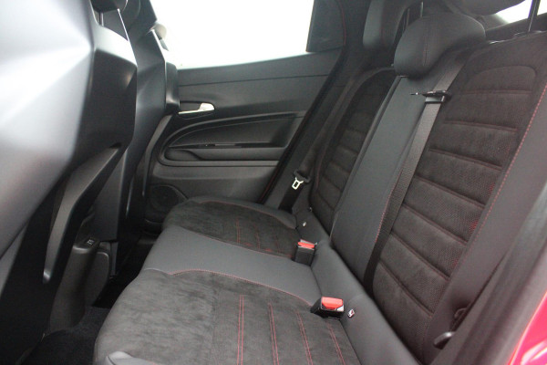 Alfa Romeo junior 1.2 Turbo 136PK IBRIDA SPECIALE | NIEUWE AUTO! | PANORAMISCH SCHUIF/KANTEL DAK | SPORT PACK: SABELT SPORT STOELEN/ALCANTARA STUURWIEL | TECHNO PACK: LED MATRIX KOPLAMPEN/DRAADLOZE TELEFOONLADER/ACHTERUITRIJ CAMERA | VERWARMBARE VOORRUIT | 18" LICHTMETALEN VELGEN "PETALI" | DRAADLOZE APPLE CARPLAY/ANDROID AUTO | BRERA RED MET ZWART DAK | NAVIGATIE | STOEL VERWARMING | DODEHOEK DETECTIE | ELEKTRISCH BEDIENBARE ACHTERKLEP | KEYLESS ENTRY/START | ADAPTIVE CRUISE CONTROL |
