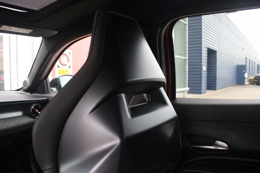 Alfa Romeo junior 1.2 Turbo 136PK IBRIDA SPECIALE | NIEUWE AUTO! | PANORAMISCH SCHUIF/KANTEL DAK | SPORT PACK: SABELT SPORT STOELEN/ALCANTARA STUURWIEL | TECHNO PACK: LED MATRIX KOPLAMPEN/DRAADLOZE TELEFOONLADER/ACHTERUITRIJ CAMERA | VERWARMBARE VOORRUIT | 18" LICHTMETALEN VELGEN "PETALI" | DRAADLOZE APPLE CARPLAY/ANDROID AUTO | BRERA RED MET ZWART DAK | NAVIGATIE | STOEL VERWARMING | DODEHOEK DETECTIE | ELEKTRISCH BEDIENBARE ACHTERKLEP | KEYLESS ENTRY/START | ADAPTIVE CRUISE CONTROL |