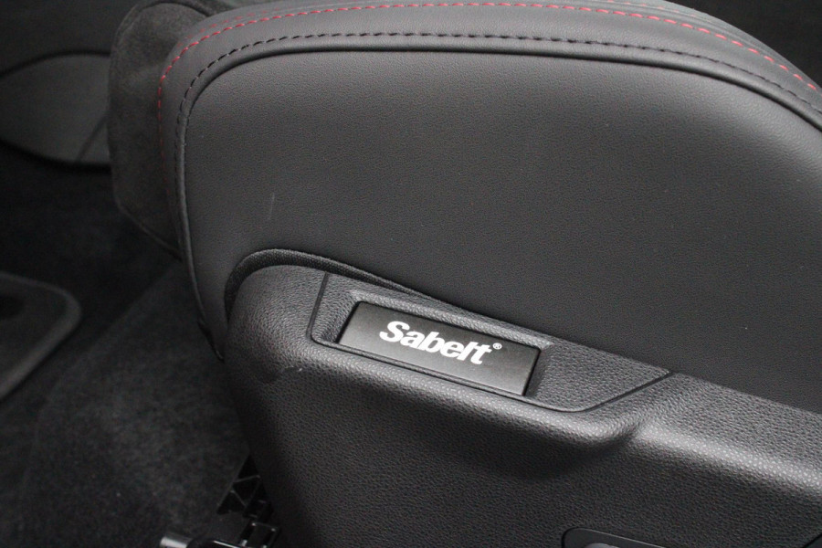 Alfa Romeo junior 1.2 Turbo 136PK IBRIDA SPECIALE | NIEUWE AUTO! | PANORAMISCH SCHUIF/KANTEL DAK | SPORT PACK: SABELT SPORT STOELEN/ALCANTARA STUURWIEL | TECHNO PACK: LED MATRIX KOPLAMPEN/DRAADLOZE TELEFOONLADER/ACHTERUITRIJ CAMERA | VERWARMBARE VOORRUIT | 18" LICHTMETALEN VELGEN "PETALI" | DRAADLOZE APPLE CARPLAY/ANDROID AUTO | BRERA RED MET ZWART DAK | NAVIGATIE | STOEL VERWARMING | DODEHOEK DETECTIE | ELEKTRISCH BEDIENBARE ACHTERKLEP | KEYLESS ENTRY/START | ADAPTIVE CRUISE CONTROL |