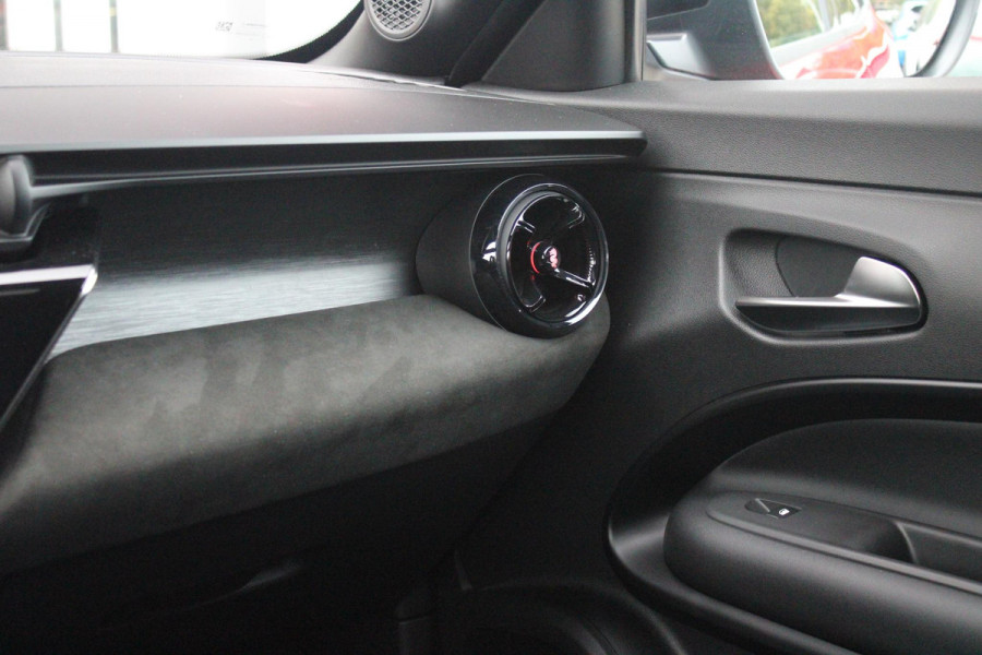 Alfa Romeo junior 1.2 Turbo 136PK IBRIDA SPECIALE | NIEUWE AUTO! | PANORAMISCH SCHUIF/KANTEL DAK | SPORT PACK: SABELT SPORT STOELEN/ALCANTARA STUURWIEL | TECHNO PACK: LED MATRIX KOPLAMPEN/DRAADLOZE TELEFOONLADER/ACHTERUITRIJ CAMERA | VERWARMBARE VOORRUIT | 18" LICHTMETALEN VELGEN "PETALI" | DRAADLOZE APPLE CARPLAY/ANDROID AUTO | BRERA RED MET ZWART DAK | NAVIGATIE | STOEL VERWARMING | DODEHOEK DETECTIE | ELEKTRISCH BEDIENBARE ACHTERKLEP | KEYLESS ENTRY/START | ADAPTIVE CRUISE CONTROL |