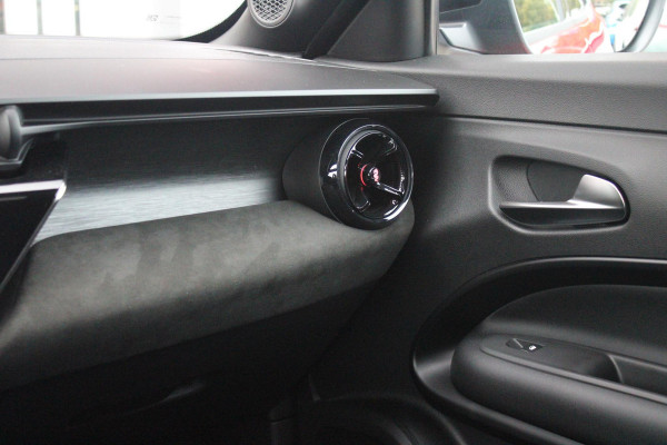Alfa Romeo junior 1.2 Turbo 136PK IBRIDA SPECIALE | NIEUWE AUTO! | PANORAMISCH SCHUIF/KANTEL DAK | SPORT PACK: SABELT SPORT STOELEN/ALCANTARA STUURWIEL | TECHNO PACK: LED MATRIX KOPLAMPEN/DRAADLOZE TELEFOONLADER/ACHTERUITRIJ CAMERA | VERWARMBARE VOORRUIT | 18" LICHTMETALEN VELGEN "PETALI" | DRAADLOZE APPLE CARPLAY/ANDROID AUTO | BRERA RED MET ZWART DAK | NAVIGATIE | STOEL VERWARMING | DODEHOEK DETECTIE | ELEKTRISCH BEDIENBARE ACHTERKLEP | KEYLESS ENTRY/START | ADAPTIVE CRUISE CONTROL |