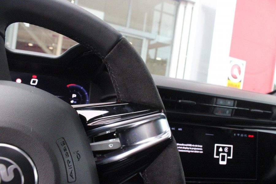 Alfa Romeo junior 1.2 Turbo 136PK IBRIDA SPECIALE | NIEUWE AUTO! | PANORAMISCH SCHUIF/KANTEL DAK | SPORT PACK: SABELT SPORT STOELEN/ALCANTARA STUURWIEL | TECHNO PACK: LED MATRIX KOPLAMPEN/DRAADLOZE TELEFOONLADER/ACHTERUITRIJ CAMERA | VERWARMBARE VOORRUIT | 18" LICHTMETALEN VELGEN "PETALI" | DRAADLOZE APPLE CARPLAY/ANDROID AUTO | BRERA RED MET ZWART DAK | NAVIGATIE | STOEL VERWARMING | DODEHOEK DETECTIE | ELEKTRISCH BEDIENBARE ACHTERKLEP | KEYLESS ENTRY/START | ADAPTIVE CRUISE CONTROL |