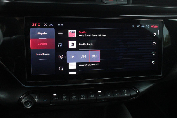 Alfa Romeo junior 1.2 Turbo 136PK IBRIDA SPECIALE | NIEUWE AUTO! | PANORAMISCH SCHUIF/KANTEL DAK | SPORT PACK: SABELT SPORT STOELEN/ALCANTARA STUURWIEL | TECHNO PACK: LED MATRIX KOPLAMPEN/DRAADLOZE TELEFOONLADER/ACHTERUITRIJ CAMERA | VERWARMBARE VOORRUIT | 18" LICHTMETALEN VELGEN "PETALI" | DRAADLOZE APPLE CARPLAY/ANDROID AUTO | BRERA RED MET ZWART DAK | NAVIGATIE | STOEL VERWARMING | DODEHOEK DETECTIE | ELEKTRISCH BEDIENBARE ACHTERKLEP | KEYLESS ENTRY/START | ADAPTIVE CRUISE CONTROL |