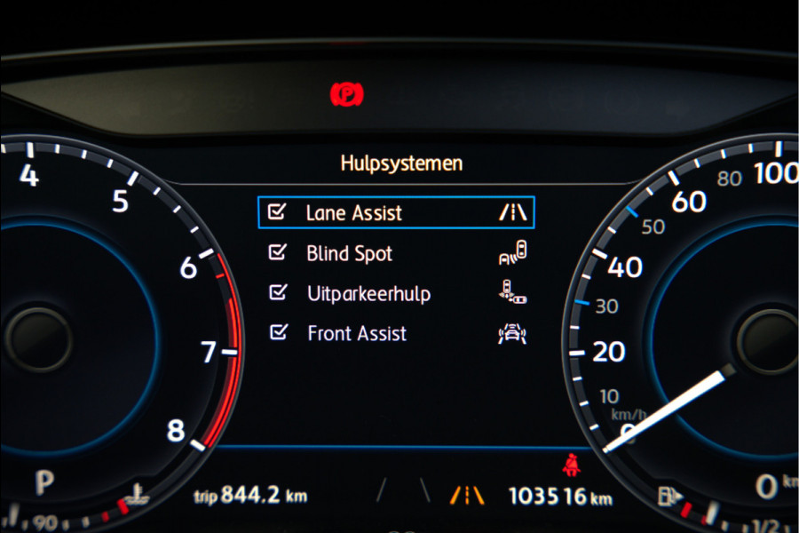 Volkswagen Golf 1.4 TSI Highline Business R | R-Line | Panoramadak | Stoelverwarming | Stuurverwarming | Dynaudio | Standkachel | Massage | Keyless | Adaptive Cruise Control | Camera | Parkeersensoren | Navigatie Discover Pro | LED | T