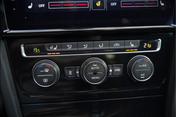 Volkswagen Golf 1.4 TSI Highline Business R | R-Line | Panoramadak | Stoelverwarming | Stuurverwarming | Dynaudio | Standkachel | Massage | Keyless | Adaptive Cruise Control | Camera | Parkeersensoren | Navigatie Discover Pro | LED | T