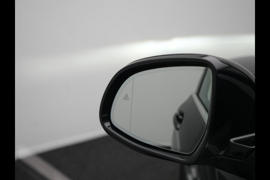 BMW X3 xDrive30e xLine Plug In Hybrid 293pk Dealer O.H PHEV | Trekhaak Af Fabriek | Head Up | Adaptive Cruise | Camera | Lederen Sportstoelen Verwarmd | Apple Carplay | Navigatie | Sfeerverlichting | Virtual | DAB |