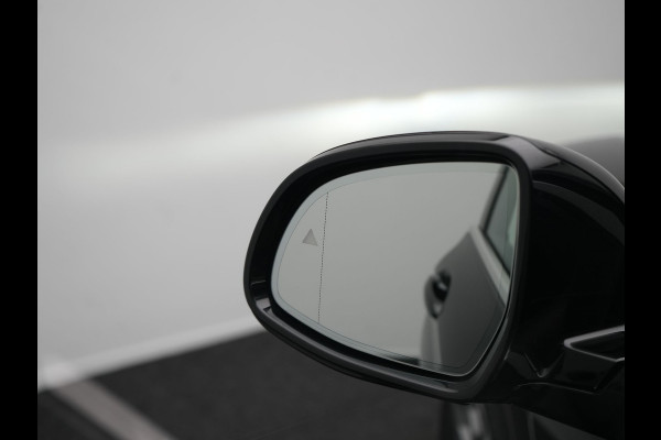 BMW X3 xDrive30e xLine Plug In Hybrid 293pk Dealer O.H PHEV | Trekhaak Af Fabriek | Head Up | Adaptive Cruise | Camera | Lederen Sportstoelen Verwarmd | Apple Carplay | Navigatie | Sfeerverlichting | Virtual | DAB |