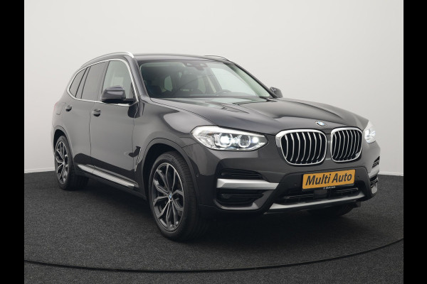 BMW X3 xDrive30e xLine Plug In Hybrid 293pk Dealer O.H PHEV | Trekhaak Af Fabriek | Head Up | Adaptive Cruise | Camera | Lederen Sportstoelen Verwarmd | Apple Carplay | Navigatie | Sfeerverlichting | Virtual | DAB |
