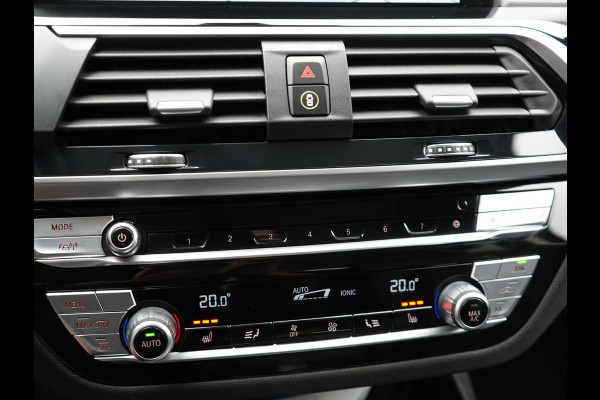 BMW X3 xDrive30e xLine Plug In Hybrid 293pk Dealer O.H PHEV | Trekhaak Af Fabriek | Head Up | Adaptive Cruise | Camera | Lederen Sportstoelen Verwarmd | Apple Carplay | Navigatie | Sfeerverlichting | Virtual | DAB |