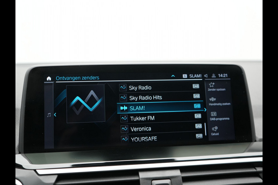 BMW X3 xDrive30e xLine Plug In Hybrid 293pk Dealer O.H PHEV | Trekhaak Af Fabriek | Head Up | Adaptive Cruise | Camera | Lederen Sportstoelen Verwarmd | Apple Carplay | Navigatie | Sfeerverlichting | Virtual | DAB |