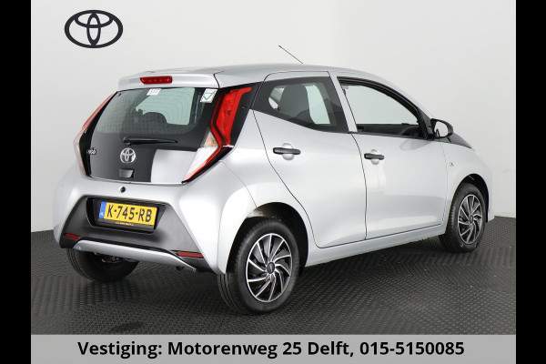 Toyota Aygo 1.0 VVT-i X SILVERLINE FUN CARPLAY NAVI AIRCO.5 DRS .GARANTIE TOT 2031 !