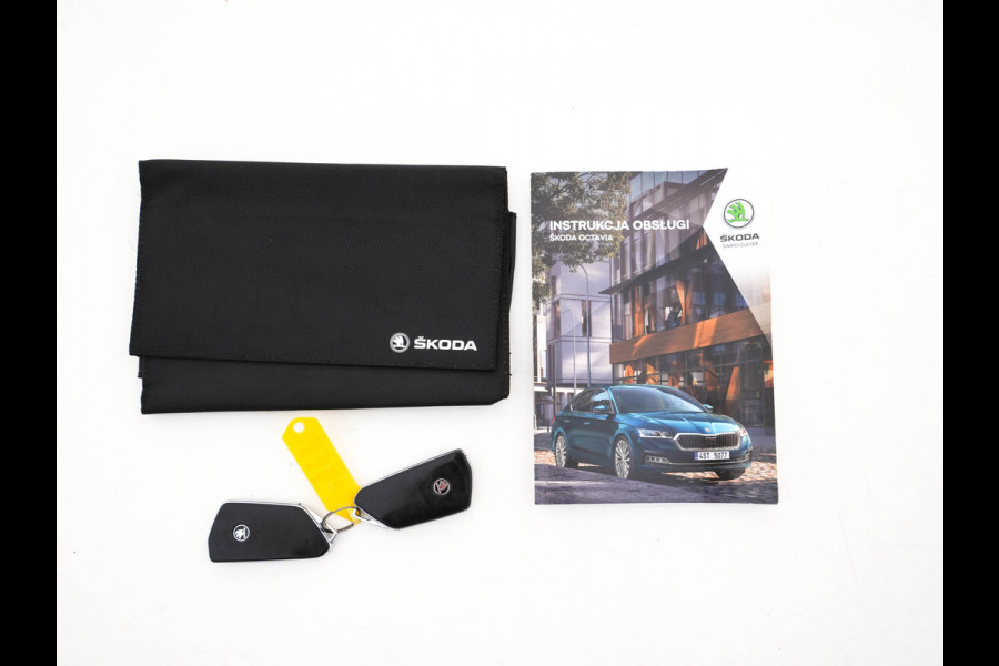 Škoda Octavia Combi 2.0 TDI Style Luxus-Pack (INCL-BTW) Aut. *DIGI-COCKPIT | KEYLESS | DAB+ | NAVI-FULLMAP | ADAPTIVE-CRUISE | FULL-LED | ECC | PDC | TOWBAR | CARPLAY | AMBIENT-LIGHT | SHIFT-PADDLES | HEATED-COMFORTSEATS | PRIVACY-GLASS