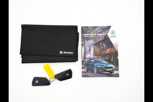 Škoda Octavia Combi 2.0 TDI Style Luxus-Pack (INCL-BTW) Aut. *DIGI-COCKPIT | KEYLESS | DAB+ | NAVI-FULLMAP | ADAPTIVE-CRUISE | FULL-LED | ECC | PDC | TOWBAR | CARPLAY | AMBIENT-LIGHT | SHIFT-PADDLES | HEATED-COMFORTSEATS | PRIVACY-GLASS