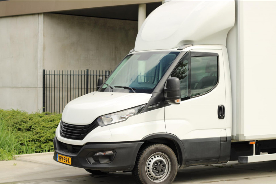 Iveco Daily Zo goed als nieuwe bakwagen met Laadklep AUTOMAAT| Navi| 17.000 km |Camera|3zits|