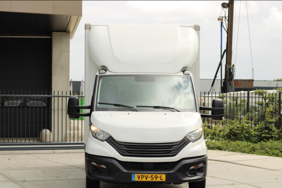 Iveco Daily Zo goed als nieuwe bakwagen met Laadklep AUTOMAAT| Navi| 17.000 km |Camera|3zits|