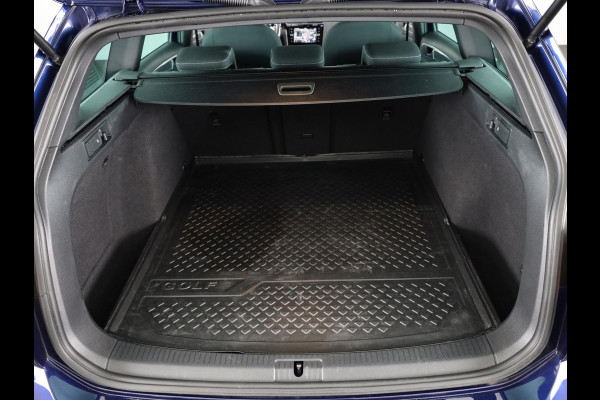 Volkswagen GOLF Variant 1.5 TSI Highline Business R 150 pk Automaat | Navigatie | Parkeersensoren | Achteruitrijcamera | Adaptieve cruise control | R-Line |