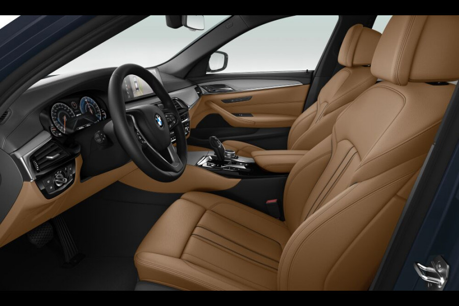 BMW 5 Serie 530e Luxury Line - Comfortzetels - Driving + Parking Ass Plus - Head-Up - Adaptief LED