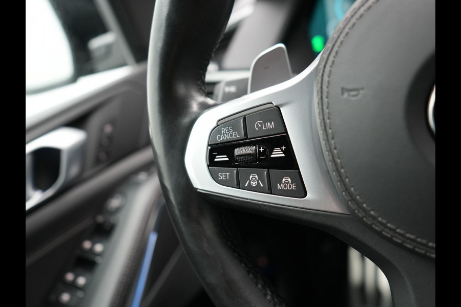 BMW X5 xDrive45e M Sport Plug in Hybrid 394pk PHEV | Trekhaak Af Fabriek | Panodak | Luchtvering | Adaptive Cruise | 360 Camera | M Sportstuur | Sfeerverlichting | Apple Carplay | Lederen Sporstoelen Memory & Verwarmd | Navigatie | DAB |