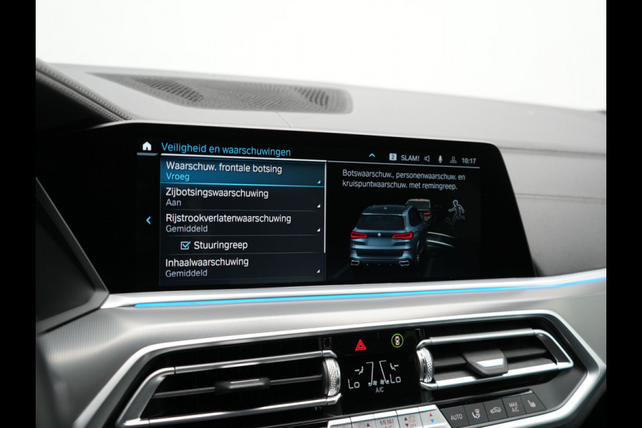 BMW X5 xDrive45e M Sport Plug in Hybrid 394pk PHEV | Trekhaak Af Fabriek | Panodak | Luchtvering | Adaptive Cruise | 360 Camera | M Sportstuur | Sfeerverlichting | Apple Carplay | Lederen Sporstoelen Memory & Verwarmd | Navigatie | DAB |