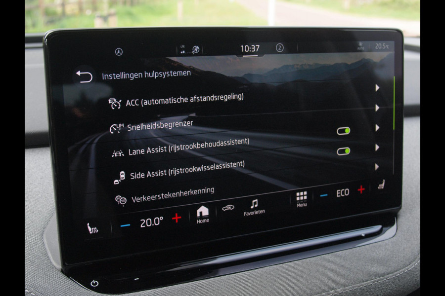 Škoda ENYAQ iV 80 | Panoramadak | Warmtepomp | Camera | Matrix LED koplampen | NL-Auto |