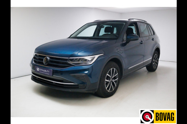 Volkswagen Tiguan 1.4 TSI eHybrid Business+ 245 PK | Ergo active stoelen met massage | Camera | Travel assist | Stoel- & stuurverwarming, Adaptieve cruise, Elec.achterklep