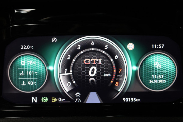 Volkswagen Golf 2.0 TSI GTI Clubsport 301+PK LED+IQ/PANO/HALF LEER+ALCANTARA+S.VERWARMING/19"/CAM/LINE/ACC/ECC/12 MND GARANTIE!