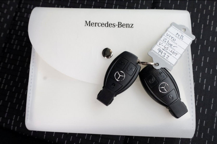 Mercedes-Benz Vito 114 CDI 136pk Compact 9G Automaat 2x Schuifdeur/LED/Camera/Navi/Inrichting 05-2022