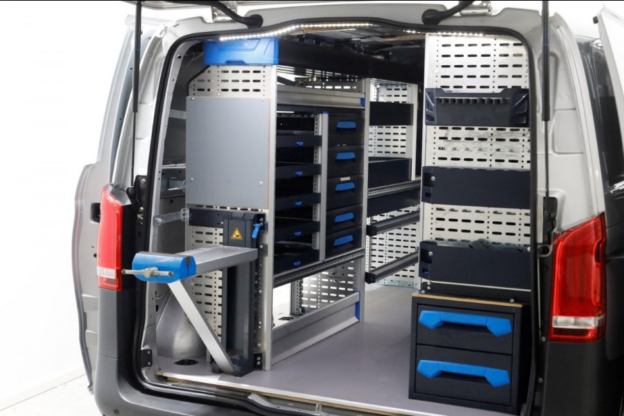 Mercedes-Benz Vito 114 CDI 136pk Compact 9G Automaat 2x Schuifdeur/LED/Camera/Navi/Inrichting 05-2022