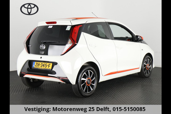 Toyota Aygo 1.0 VVT-i X-OTIC CABRIOLET 30.000 KM !! GARANTIE TOT 3-2029! LEDER.CARPLAY NAVI.AIRCO.LMV CAMERA !