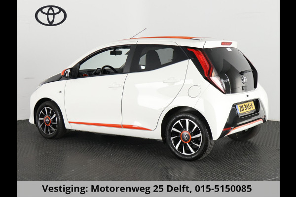 Toyota Aygo 1.0 VVT-i X-OTIC CABRIOLET 30.000 KM !! GARANTIE TOT 3-2029! LEDER.CARPLAY NAVI.AIRCO.LMV CAMERA !