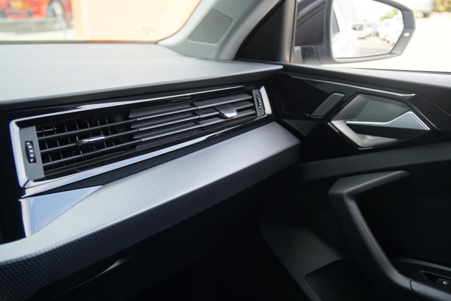 Audi A1 Sportback 30 TFSI epic + APPLE CARPLAY / CRUISE CONTROL / S-LINE EXTERIEUR