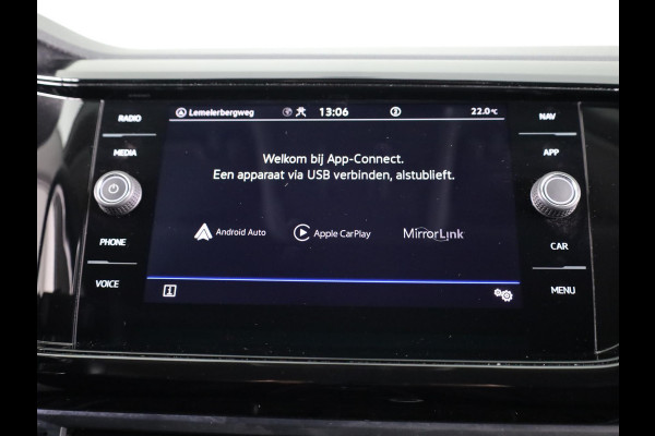 Volkswagen T-Cross 1.0 TSI Style 110 pk Automaat (DSG) | Verlengde garantie | Navigatie | Parkeersensoren | Achteruitrijcamera | Adaptieve cruise control | Stoelverwarming |