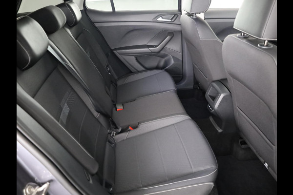 Volkswagen T-Cross 1.0 TSI Style 110 pk Automaat (DSG) | Verlengde garantie | Navigatie | Parkeersensoren | Achteruitrijcamera | Adaptieve cruise control | Stoelverwarming |