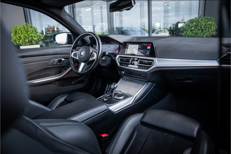 BMW 3-serie 330i M-Sport Panorama | H/K | ACC | HUD | Dravit Grau