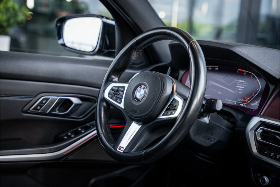 BMW 3-serie 330i M-Sport Panorama | H/K | ACC | HUD | Dravit Grau