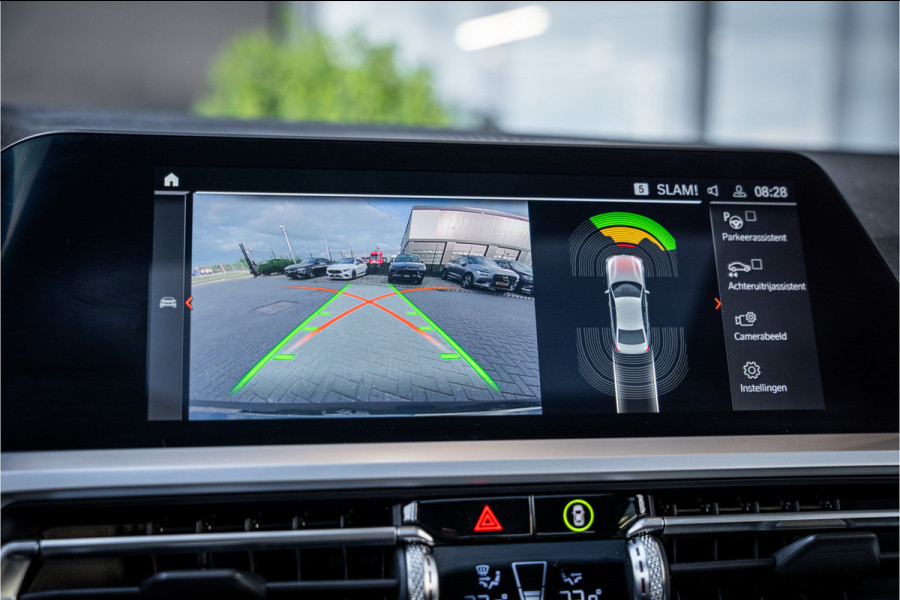 BMW 3-serie 330i M-Sport Panorama | H/K | ACC | HUD | Dravit Grau