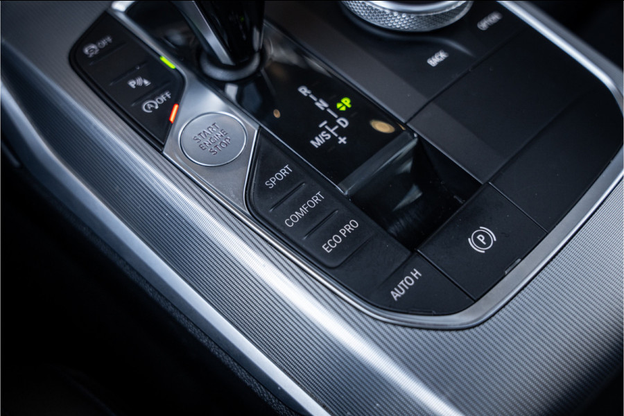 BMW 3-serie 330i M-Sport Panorama | H/K | ACC | HUD | Dravit Grau